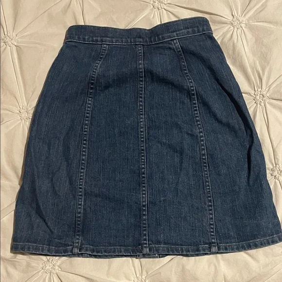J. Crew Dark Blue vintage inspired Denim Button-Front A-Line Skirt🎀 - Picture 3 of 3